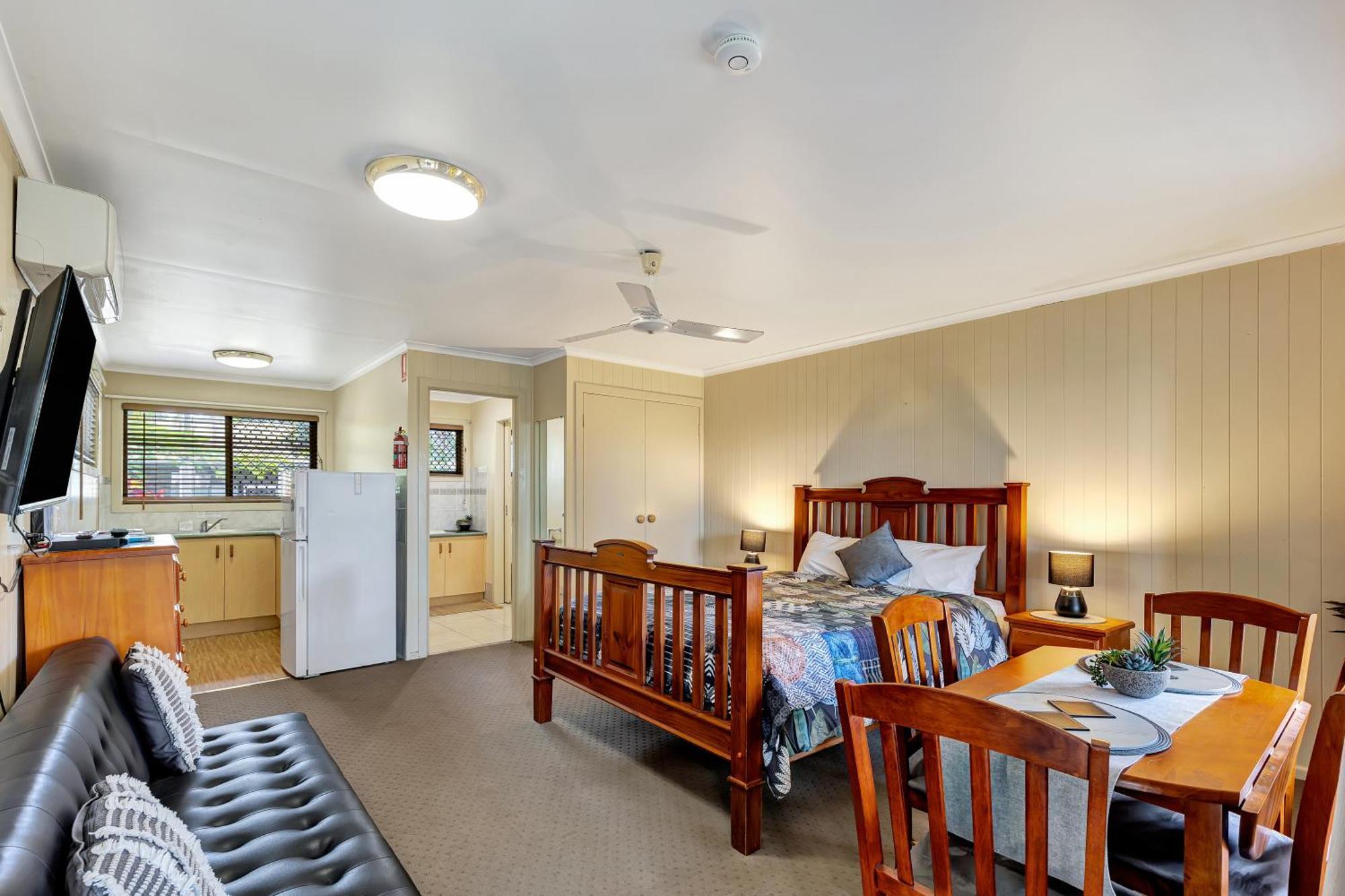Sanctuary Lakes Fauna Retreat Urangan ภายนอก รูปภาพ