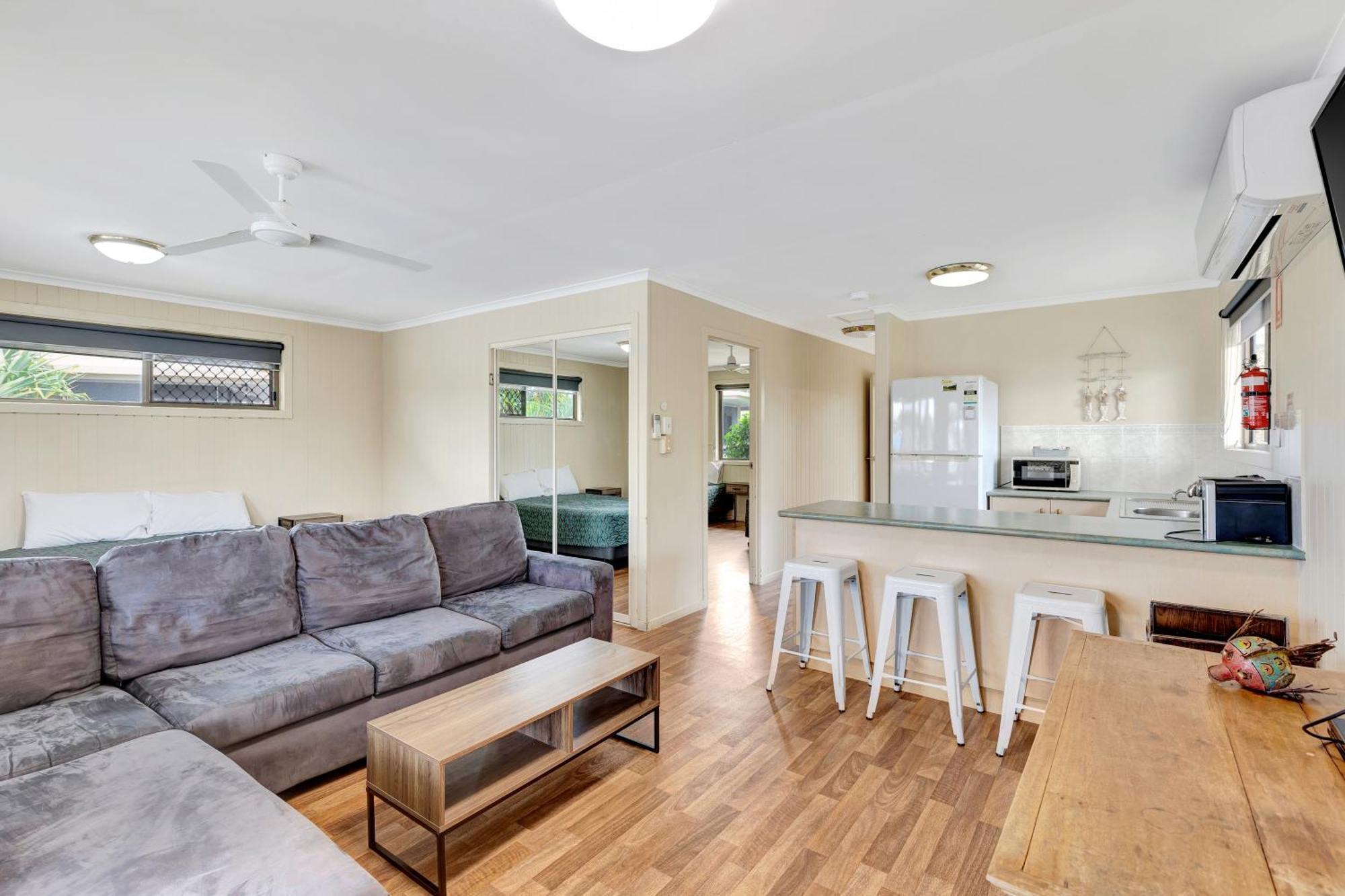 Sanctuary Lakes Fauna Retreat Urangan ภายนอก รูปภาพ