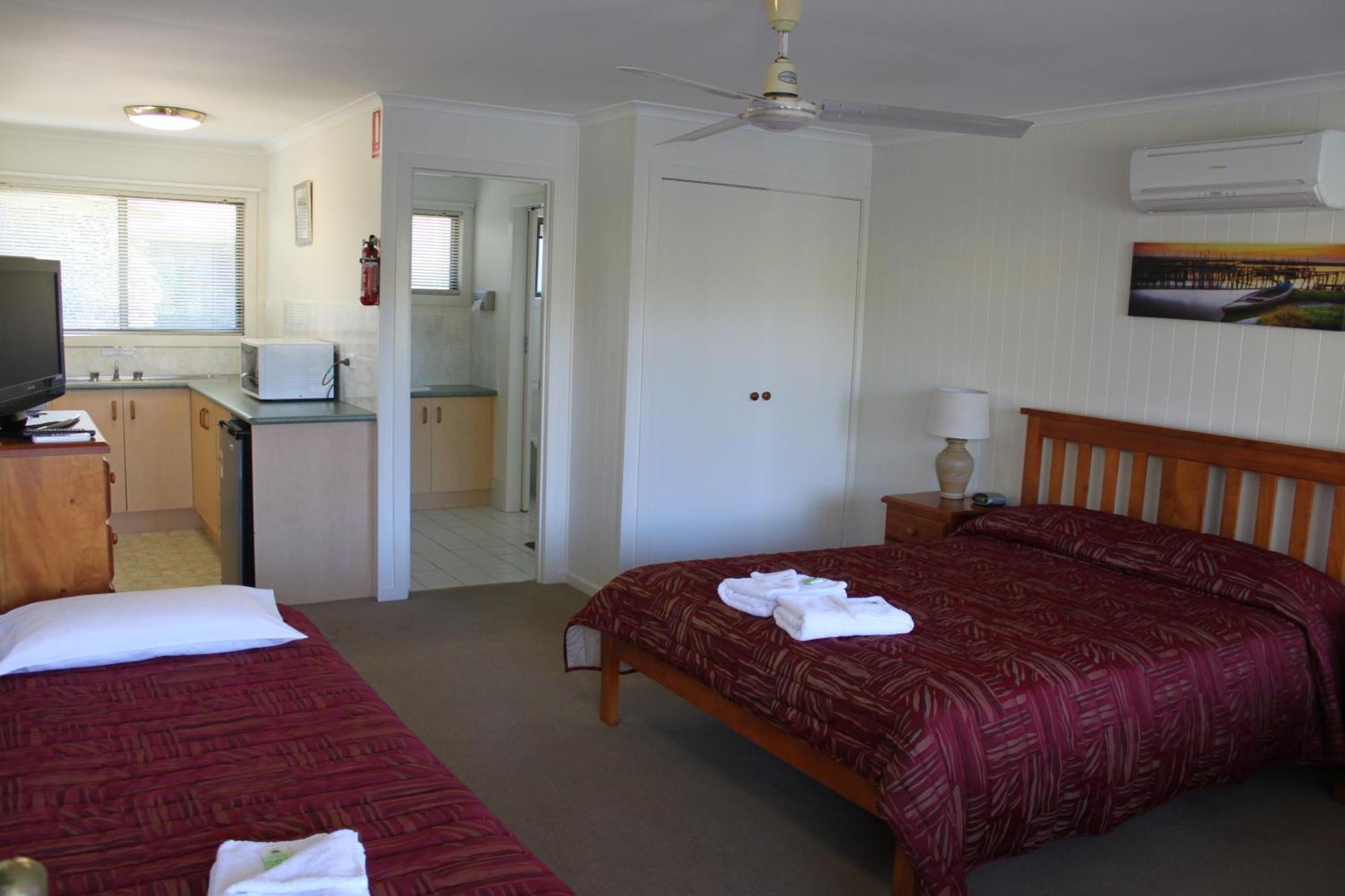 Sanctuary Lakes Fauna Retreat Urangan ภายนอก รูปภาพ