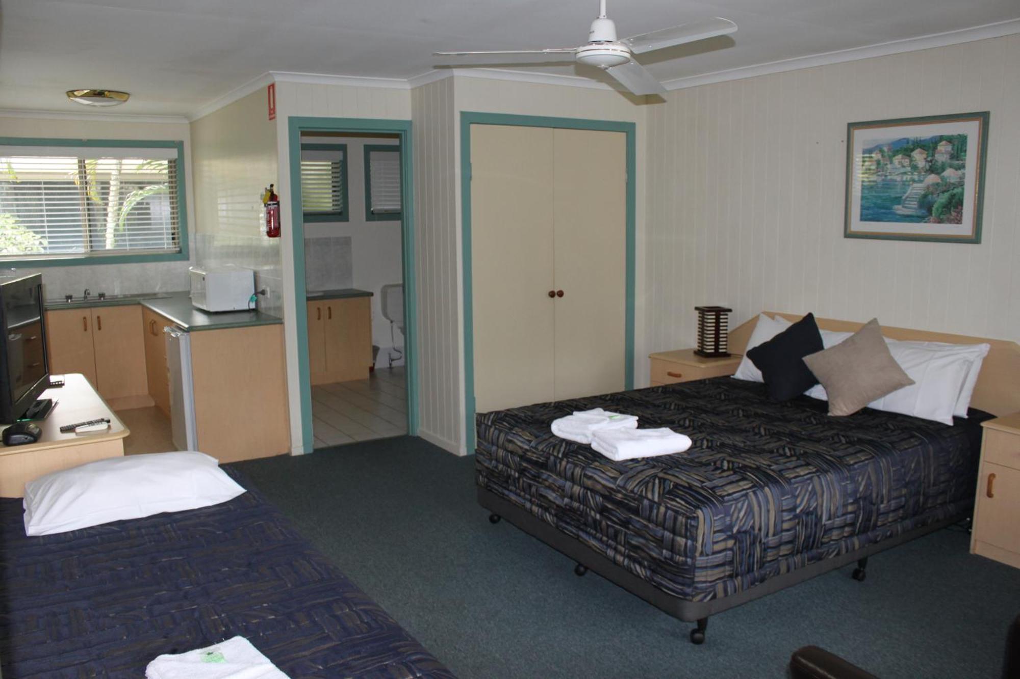 Sanctuary Lakes Fauna Retreat Urangan ภายนอก รูปภาพ